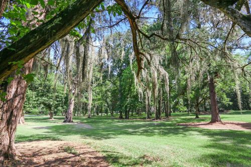 10100 Longleaf Ln, Saint Francisville, LA, 70775-5291 | Card Image