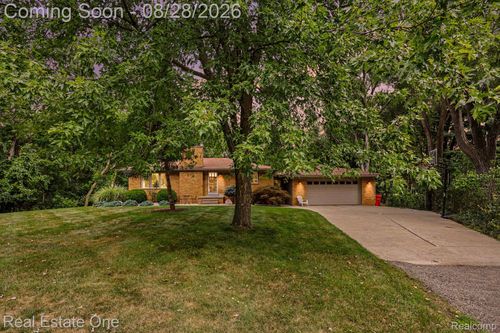 1123 Letica Dr, Rochester, MI, 48307-6093 | Card Image