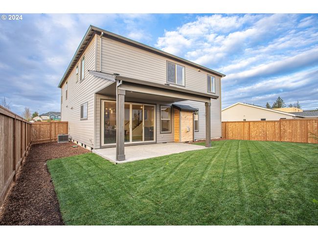 8870 Sw Mohegan Ln, House other with 5 bedrooms, 3 bathrooms and 3 parking in Tualatin OR | Image 40