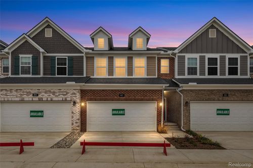 807 Balmoral Ln, Troy, MI, 48085 | Card Image