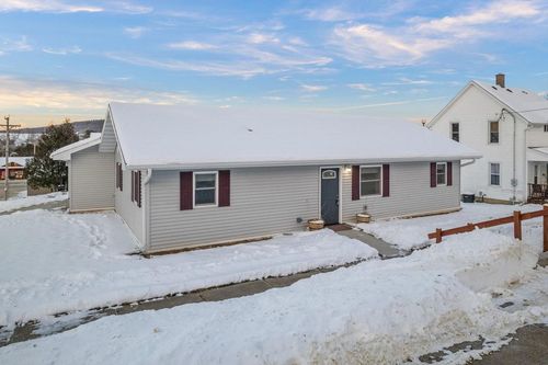 119 W Hall St, Kendall, WI, 54638-4503 | Card Image