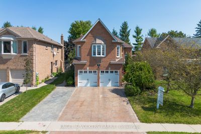 19 Grand Forest Dr, House other with 4 bedrooms, 4 bathrooms and 6 parking in Barrie ON | Image 1