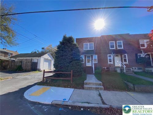 218 Priscilla St, Allentown, PA, 18103-3470 | Card Image