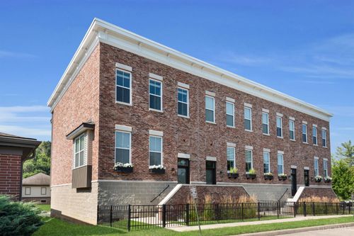 126 Broadway St, Loveland, OH, 45140-3044 | Card Image