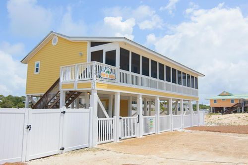 749 W Gorrie Dr, Saint George Island, FL, 32328-2514 | Card Image