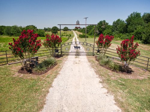 5562 County Road 1037, Celeste, TX, 75423-4632 | Card Image