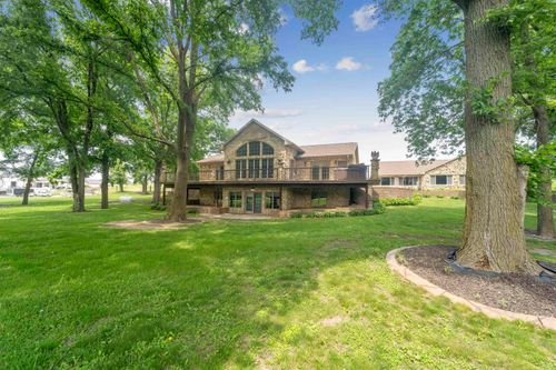 2606 Quasqueton Diagonal Blvd, Independence, IA, 50644-9354 | Card Image