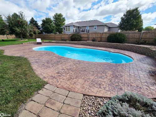 2402 N Terrace Dr, Webster City, IA, 50595-3091 | Card Image