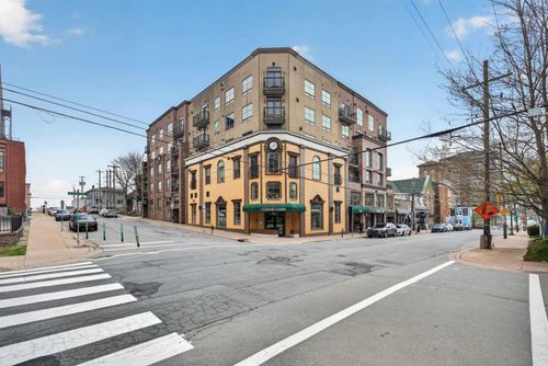 503-70 Ochterloney St, Dartmouth, NS, B2Y1C2 | Card Image