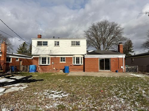 4826 Bates Dr, Warren, MI, 48092-1999 | Card Image