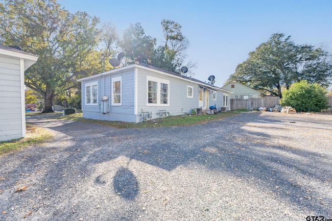 821 &amp; 827 Shaw (7 Units), Home with 0 bedrooms, 0 bathrooms and null parking in Tyler TX | Image 7