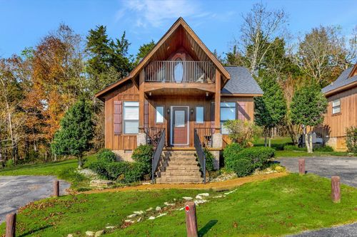 25 Bradley Ln, Bath Springs, TN, 38311-4351 | Card Image