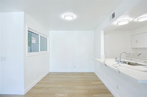 49-13928 Parkway Dr, Garden Grove, CA, 92843-3633 | Card Image