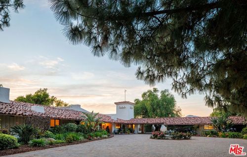 28611 Bamfield Dr, Agoura Hills, CA, 91301-1712 | Card Image