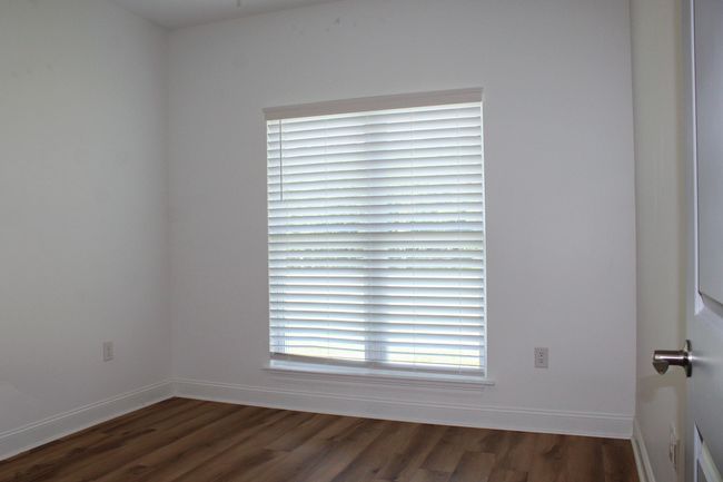 28 Bedroom 3 | Image 29