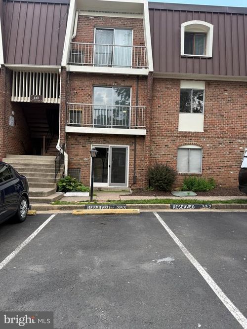 6-221 N Fillmore Ave, Sterling, VA, 20164-2640 | Card Image