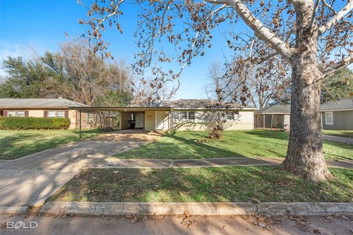 1536 James St, Bossier City, LA, 71111-3330 | Card Image