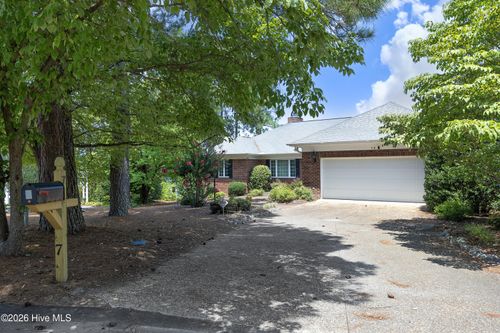 7 Lake Vista Ln, Pinehurst, NC, 28374-9713 | Card Image