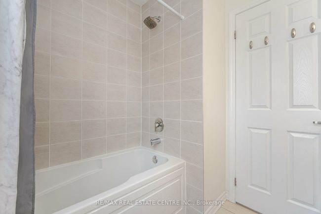 3370 Promenade Thunderbird, House attached with 4 bedrooms, 4 bathrooms and 1 parking in Pickering ON | Image 33