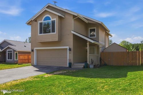 484 N Denali St, Palmer, AK, 99645-6011 | Card Image