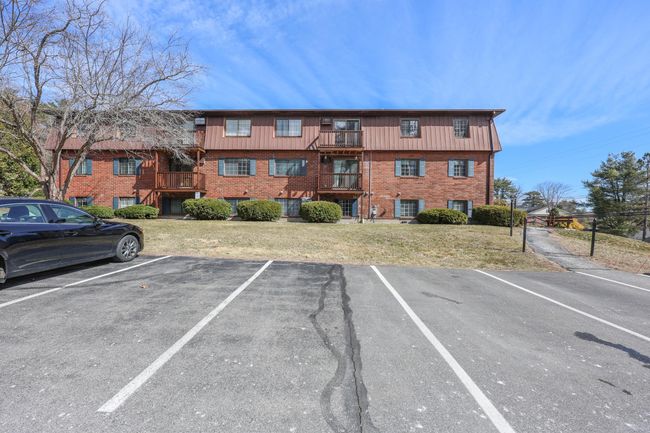 APT-2H - 29 Old Hackett Hill Rd, Condo with 2 bedrooms, 1 bathrooms and null parking in Manchester NH | Image 24