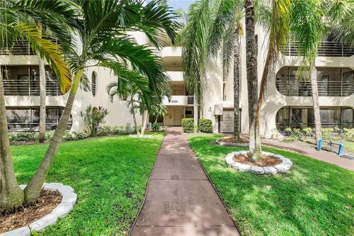 104-6328 Longboat Ln W, Boca Raton, FL, 33433-8097 | Card Image