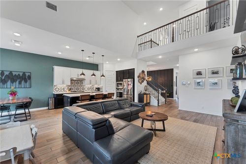 1620 Craftsman, New Braunfels, TX, 78132-3485 | Card Image