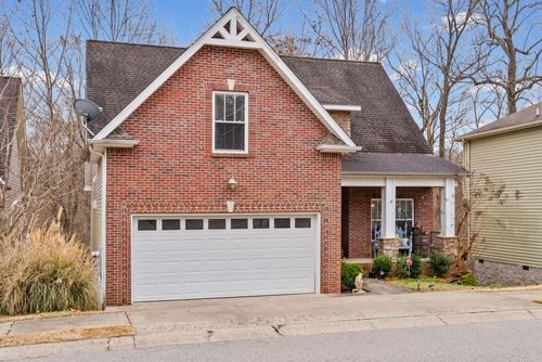 632 Hidden Valley Dr, Clarksville, TN, 37040-5247 | Card Image