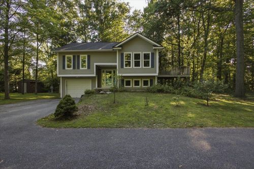 61 Pump Ln, South Burlington, VT, 05403-5762 | Card Image