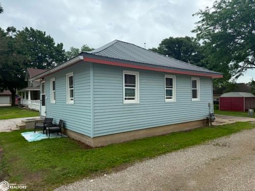21 1st St Se, Nora Springs, IA, 50458-8922 | Card Image