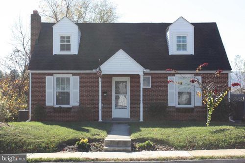 423 Happy Creek Rd, FRONT ROYAL, VA, 22630-3931 | Card Image