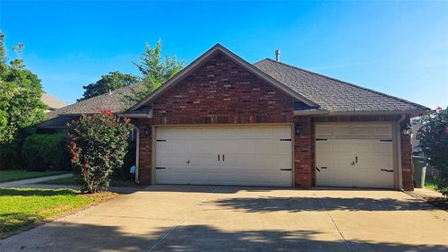 4017 Eaton Pl, Edmond, OK, 73034-7333 | Card Image