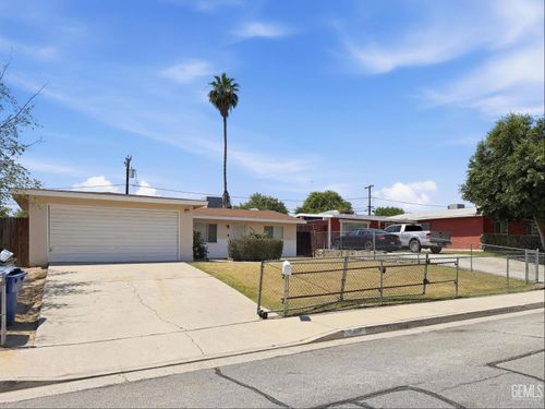 2540 Lynwood Street, Bakersfield, CA, 93306 | Card Image