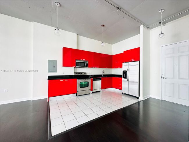 APT-518 - 2100 Van Buren St, Condo with 1 bedrooms, 1 bathrooms and null parking in Hollywood FL | Image 8