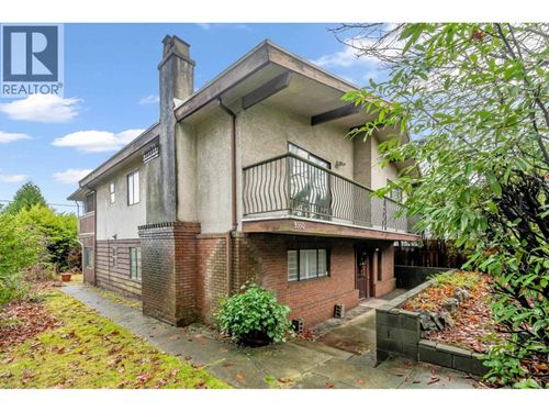 3550 Boundary Rd, Burnaby, BC, V5M4A6 | Card Image