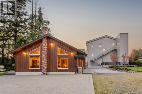 5583 Medberry Close, Sooke, BC, V9Z0C6 | Card Image