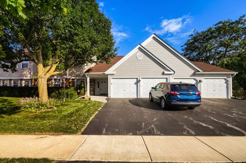 z1-75 Larch Ct, Schaumburg, IL, 60193-7418 | Card Image