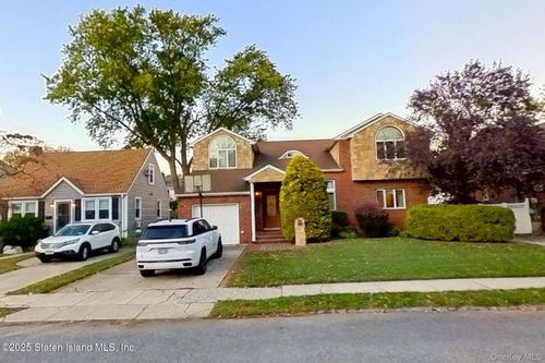 257 Locust Ave, Staten Island, NY, 10306-3107 | Card Image