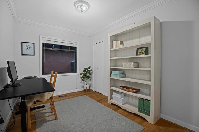 722 E 17th St, House other with 3 bedrooms, 2 bathrooms and 1 parking in North Vancouver BC | Image 10