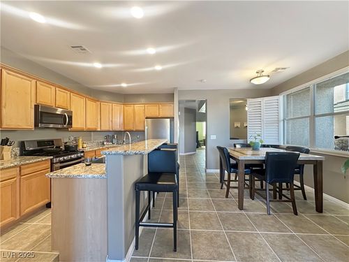 1004 Crescent Falls St, Henderson, NV, 89011-2518 | Card Image