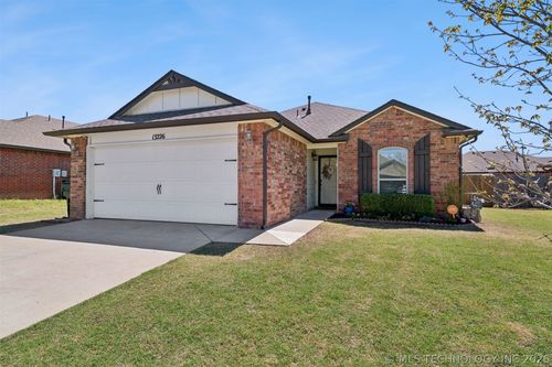 13226 E 134th St N, Collinsville, OK, 74021-4444 | Card Image