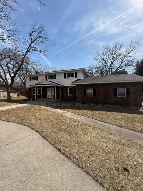 1708 Woodland Rd, Saint Cloud, MN, 56304-1327 | Card Image