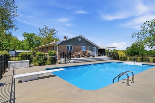 127 Rices Creek Rd, Liberty, SC, 29657-3202 | Card Image