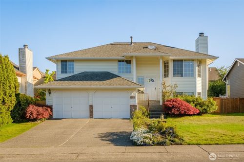 830 234th St Se, Bothell, WA, 98021-6800 | Card Image