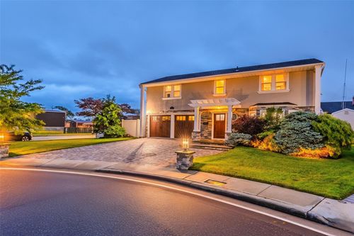 245 Cathy Ct, Oceanside, NY, 11572-5958 | Card Image