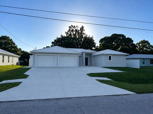 5913 Seagrape Drive, Fort Pierce, FL, 34982 | Card Image