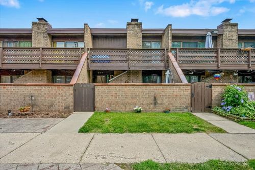 509 Kenneth Cir, Elgin, IL, 60120-4335 | Card Image
