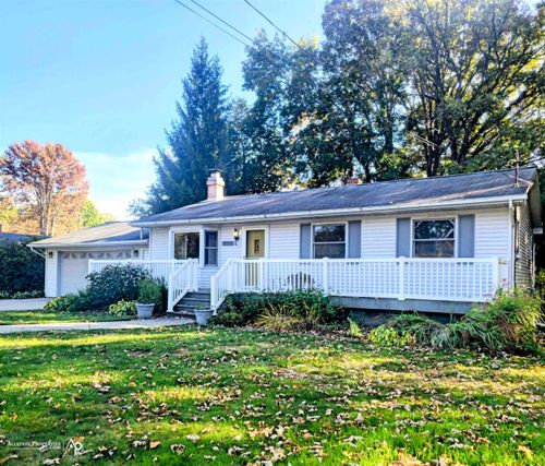 4078 Rhea St, Burton, MI, 48509-1038 | Card Image