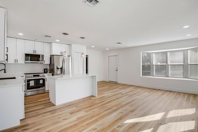 701 37 Th St, House other with 3 bedrooms, 2 bathrooms and null parking in West Palm Beach FL | Image 7
