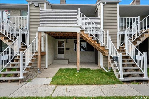 6943 Blakeney Dr, Regina, SK, S4X2R5 | Card Image